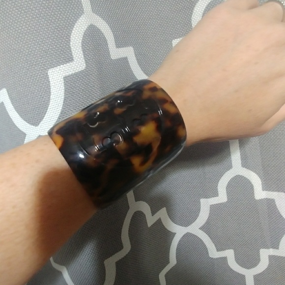 Tory Burch Jewelry - Tory Burch Tortoise Shell Cuff Bracelet